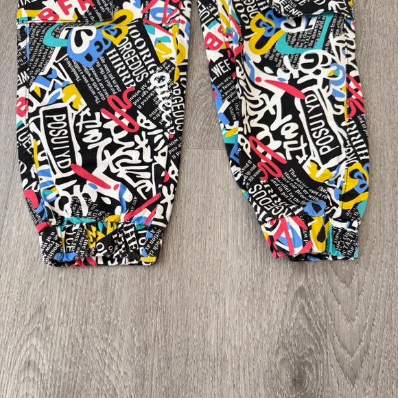 VIP Cargo Pants. - Picture 8 of 16